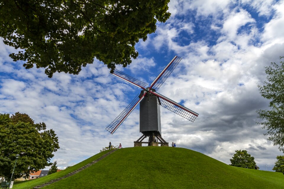 Landscape building historically