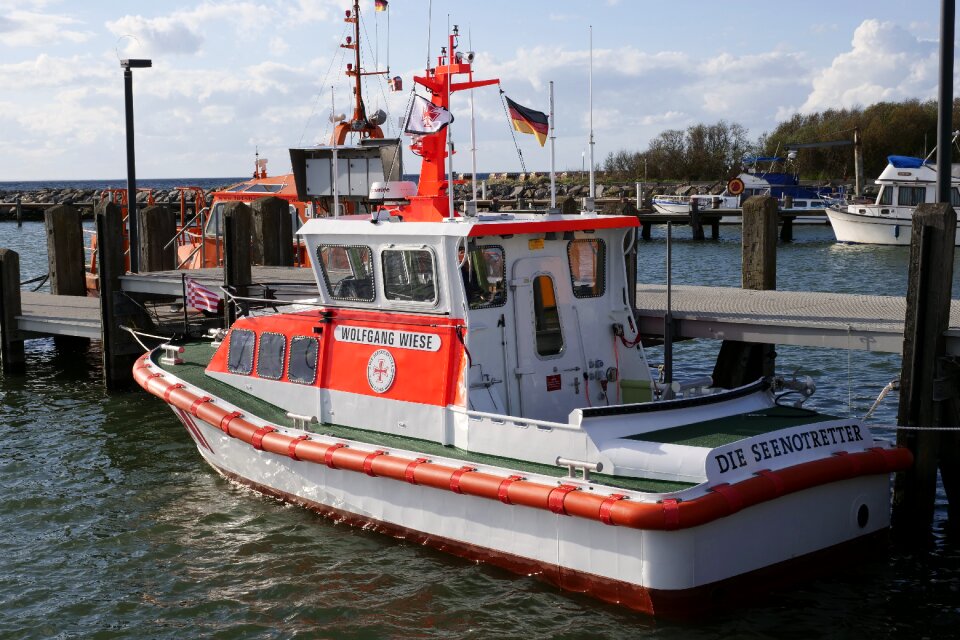 Seafaring distress rescue insel poel