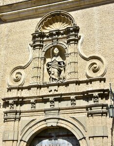 Facade religion historical