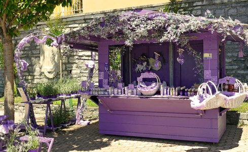 Hut deco scene