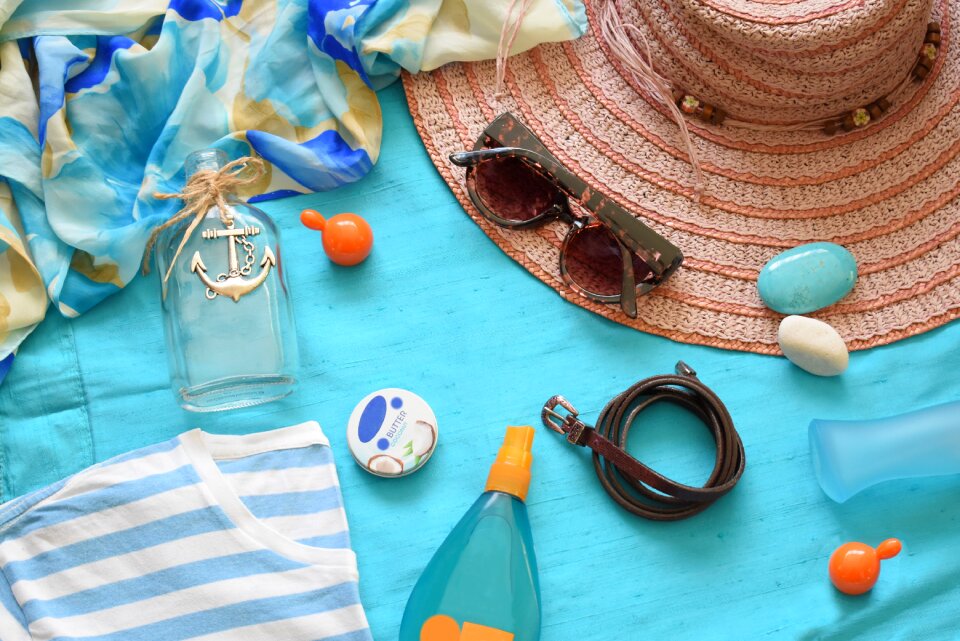 Flatlay hat straw hat