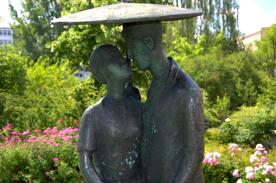 Pair under the umbrella eisenhüttenstadt