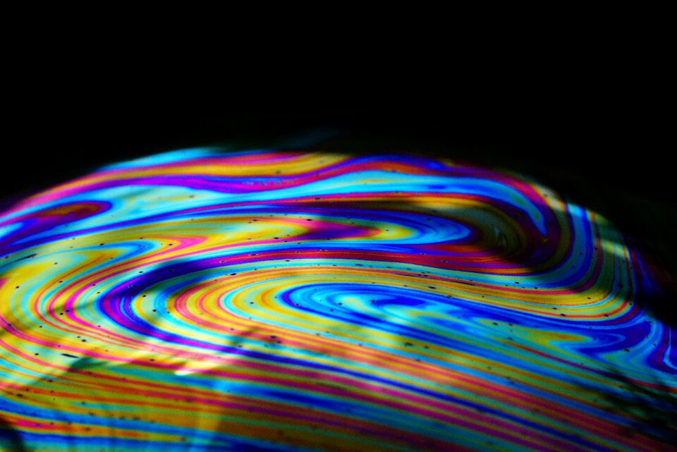 Iridescent fabenfroh reflection