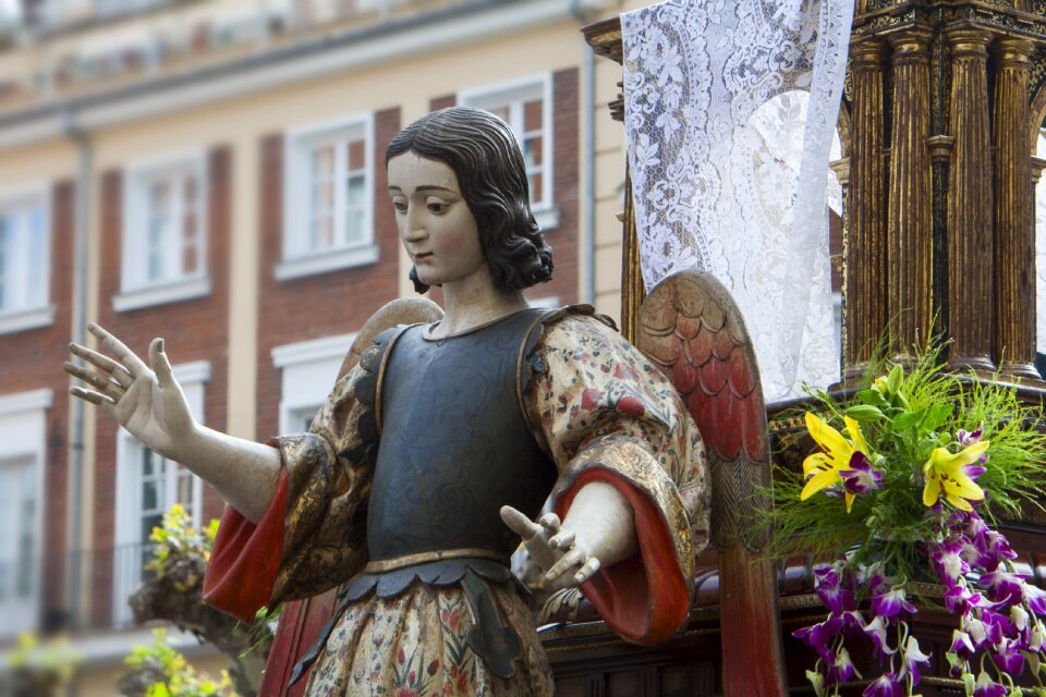 Polychrome wood figure portrait