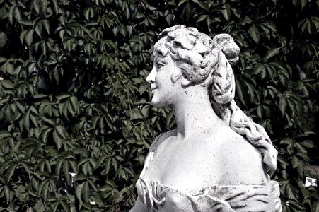 Sculpture figure female
