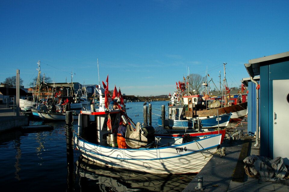 Water fishing vessel boat