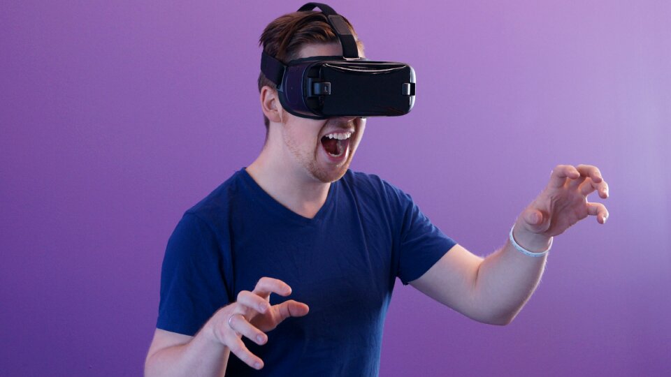 Technology blue shirt hmd