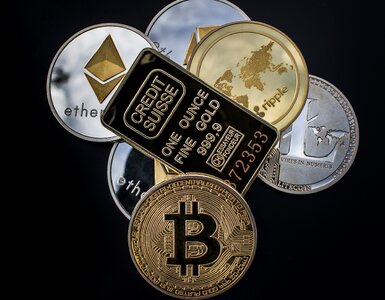 Money bitcoin gold bar