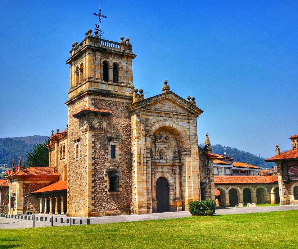 Church religion tourism