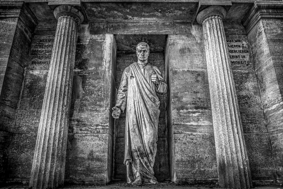 Statue figure tombstone