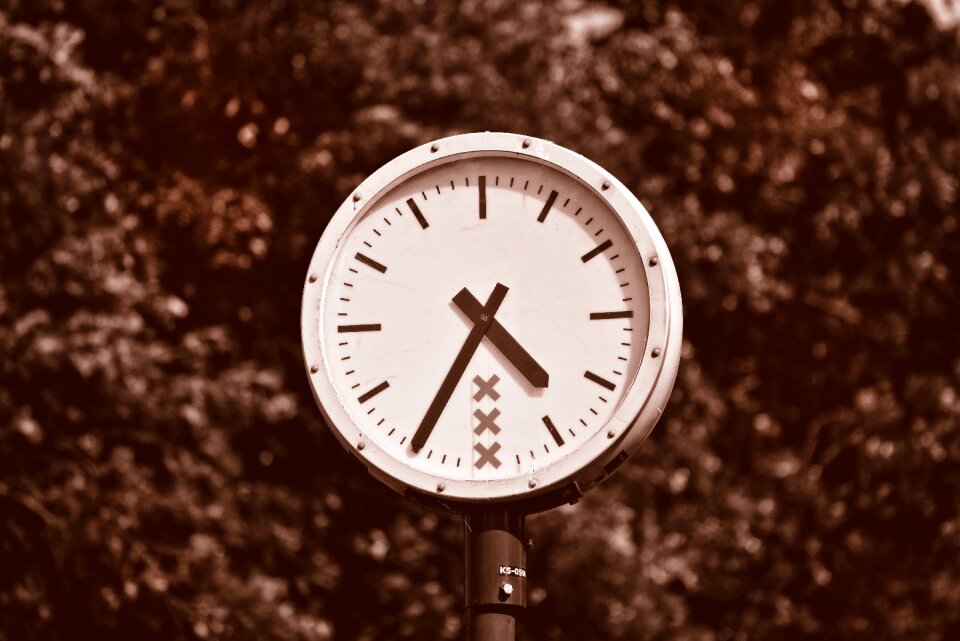 Round clock clock hands hour hand