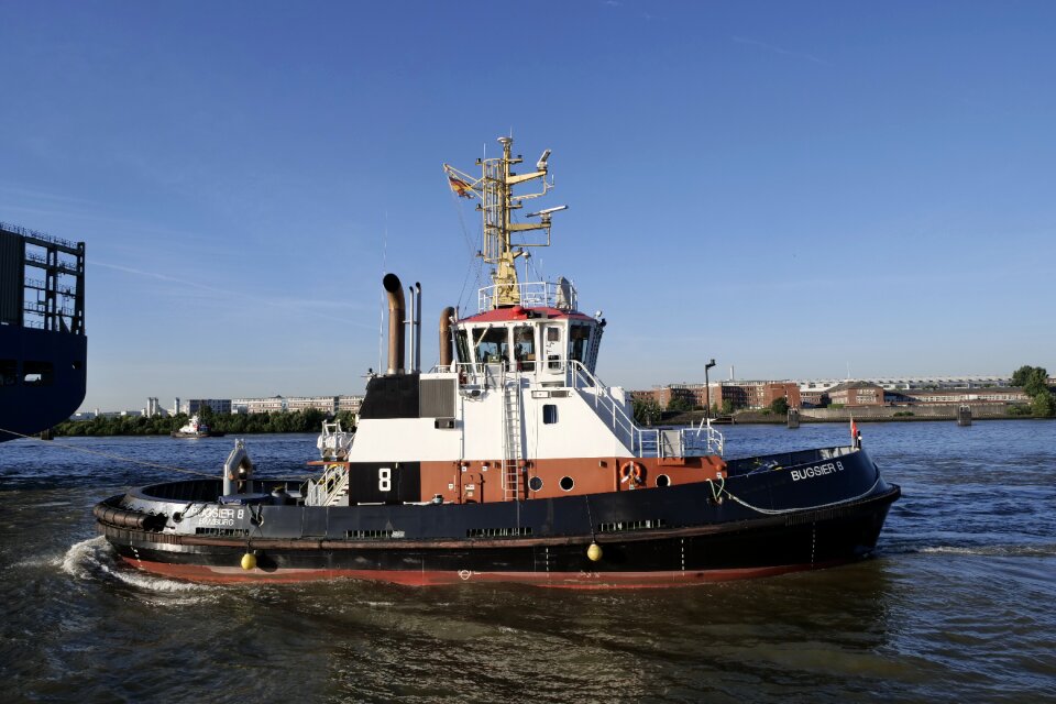 Towing vessel bugsier 8 hamburg