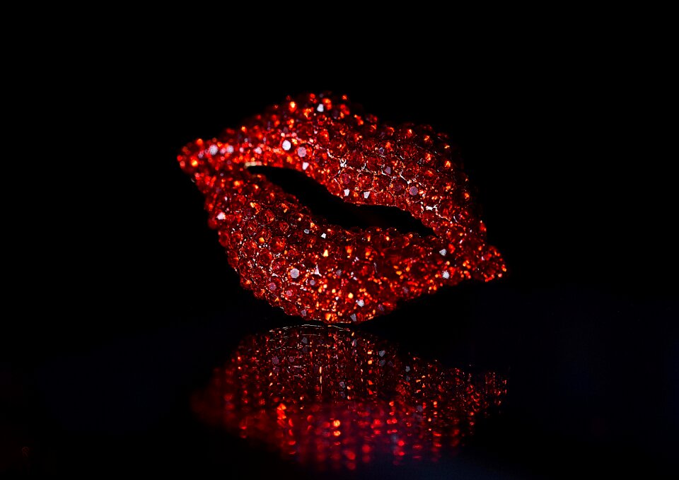 Kiss black kiss black lips