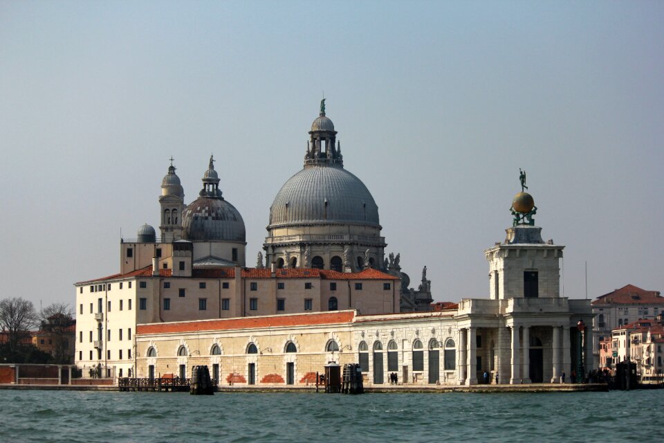 Lagoon architecture basilica