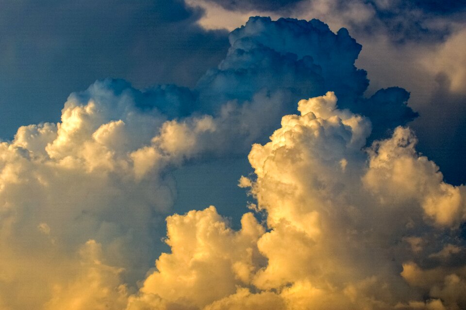 Atmosphere weather dramatic