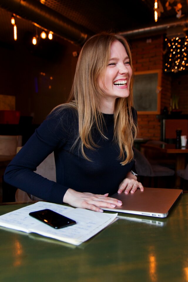 Girl computer smile