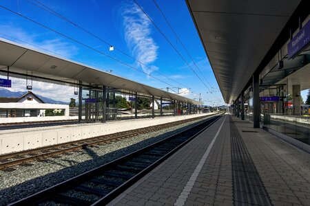 Gleise railroad tracks railway station photo
