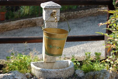 Fontana faucet watering can