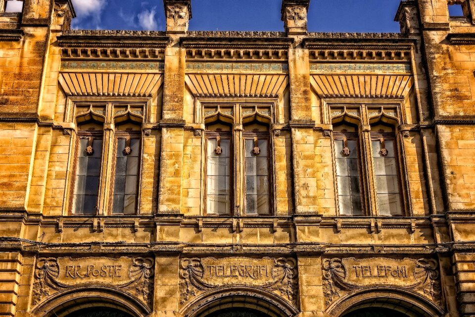 Building old sicily