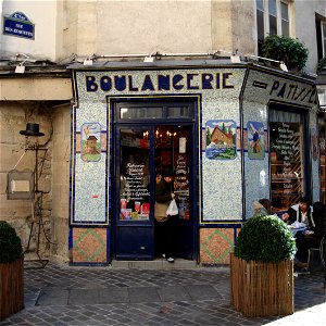 Baker shop in Paris photo