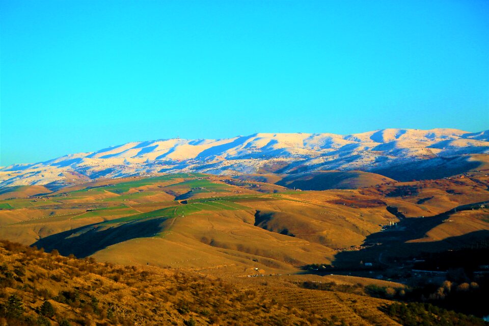 Land nature mountains photo