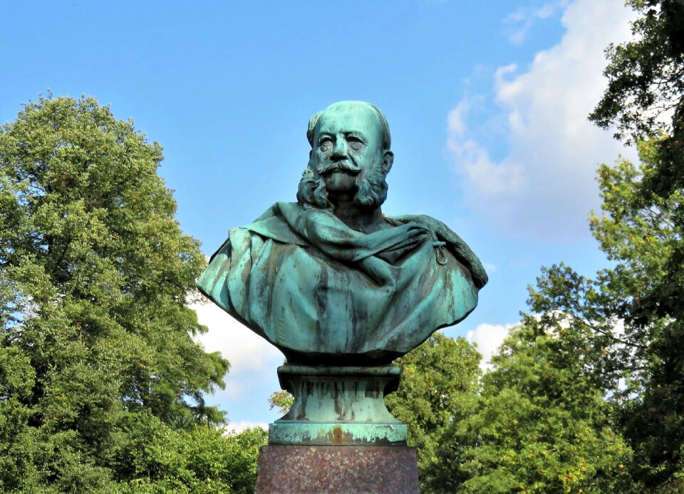 Figure the first german emperor castle park
