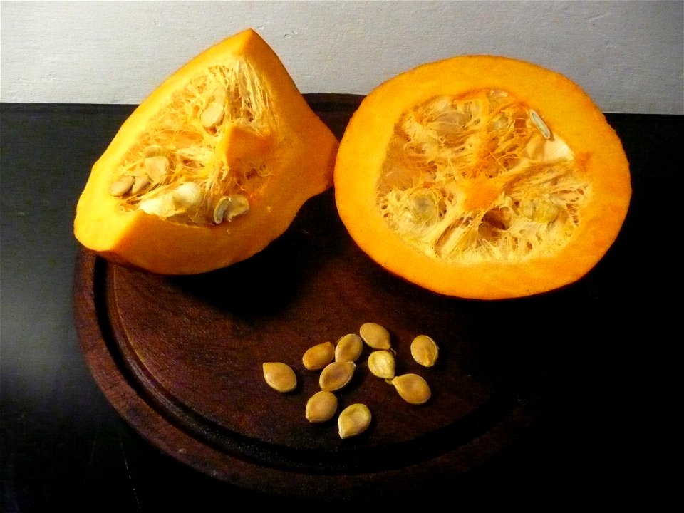 Cucurbita maxima "Red Kuri" zapallo colorado.
From a market near Trenque Lauquen, Buenos Aires province, Argentina, 15-01-2015.