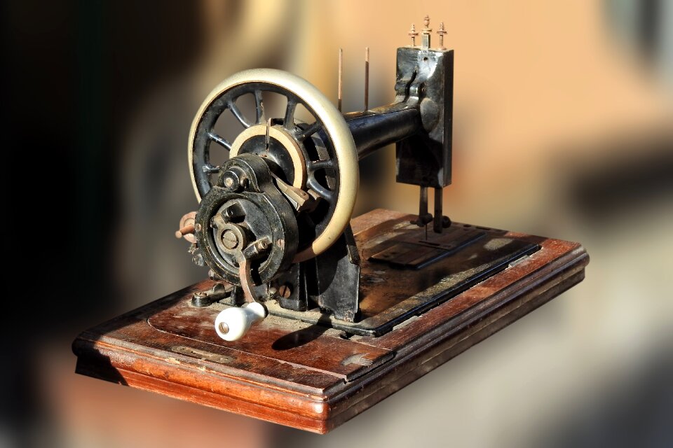 Antique sew crank