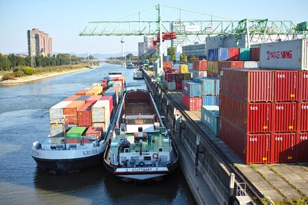 Crane container cargo