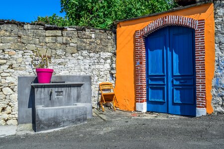 Door wall fountain