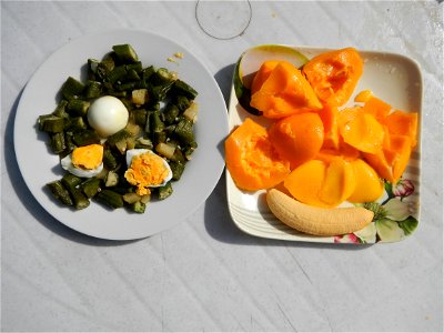 Carica papaya, banana and okra dish.