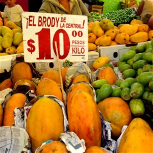 Papayas for sell in Mexico City urban market (tianguis) photo