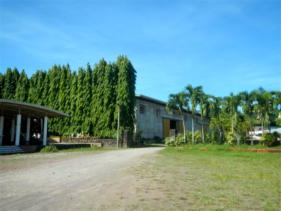 Chapel of Our Lady of the Rosary of Manaoag - Villa Mary Lim Yan San Pablo Sur, Santa Cruz, Laguna List of barangays in Laguna (province) Barangays Poblacion I, Poblacion II, Poblacion III, Poblacion 