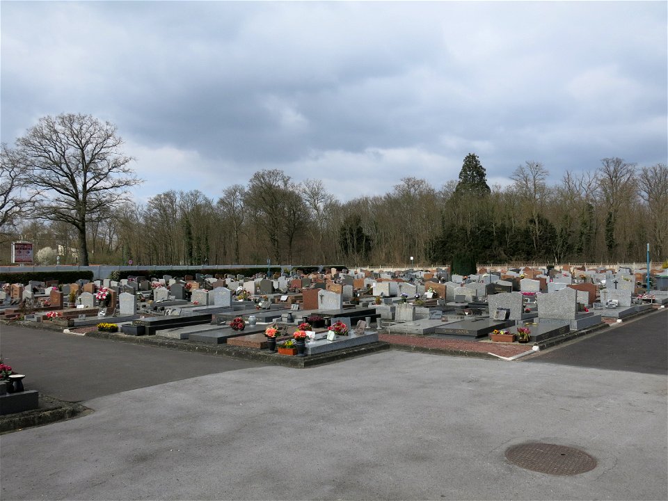 New cemetery of Vaires-sur-Marne (Seine-et-Marne, France).