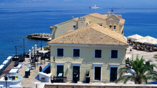 Ship architecture hotel