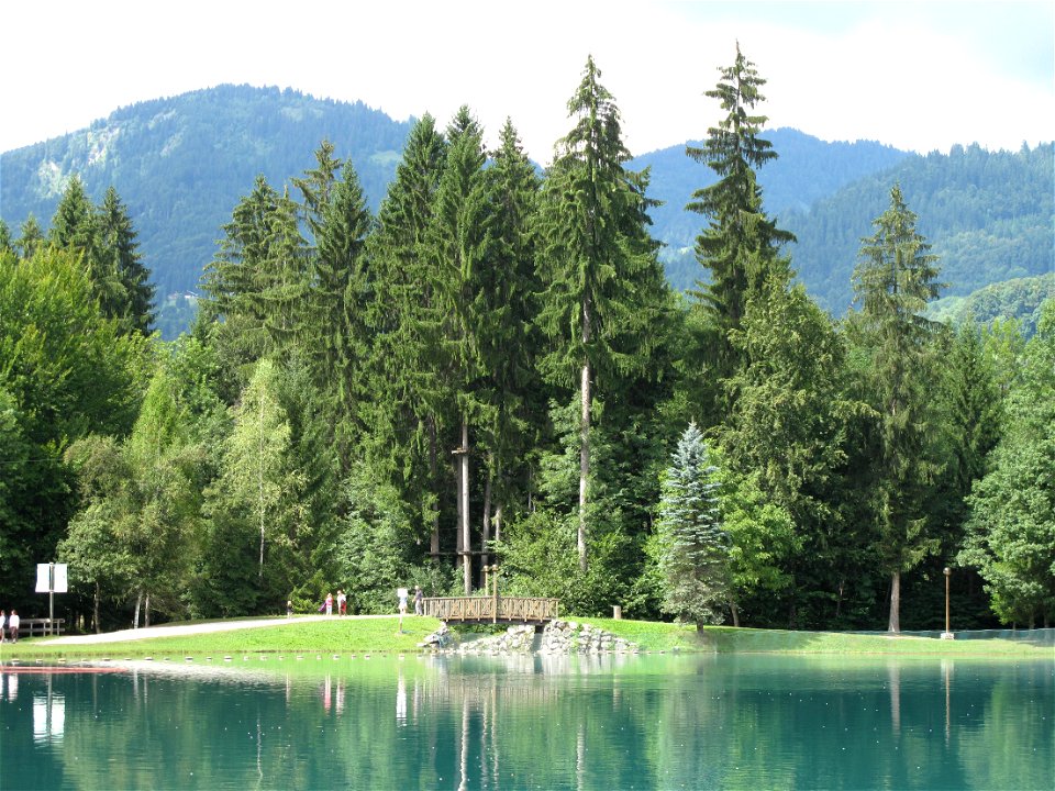 Downstream end of the lac aux Dames in Samoëns (Haute-Savoie, France).