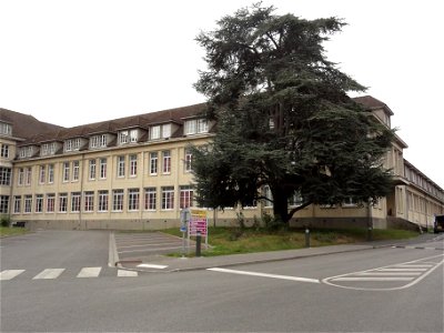 Amiens, lycée La Providence (école et lycée) (04) aile droite photo
