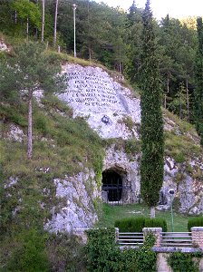 Monument dedicated to the people of Abruzzo died in war, locality Bocca di Valle