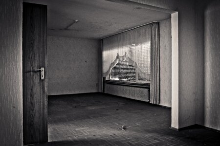 Pforphoto abandoned building