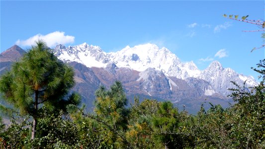 Yulong Xueshan - Jade Dragon Snow Mountain near Lijiang in Yunnan photo