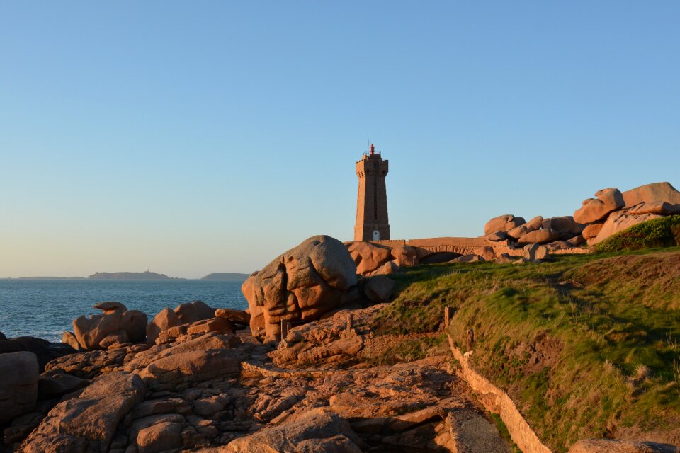 Coast rock red granite photo