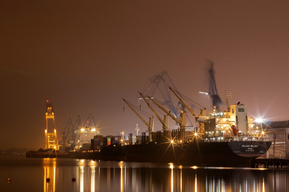 Water shipping city