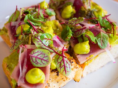 Lunch cafe tuna