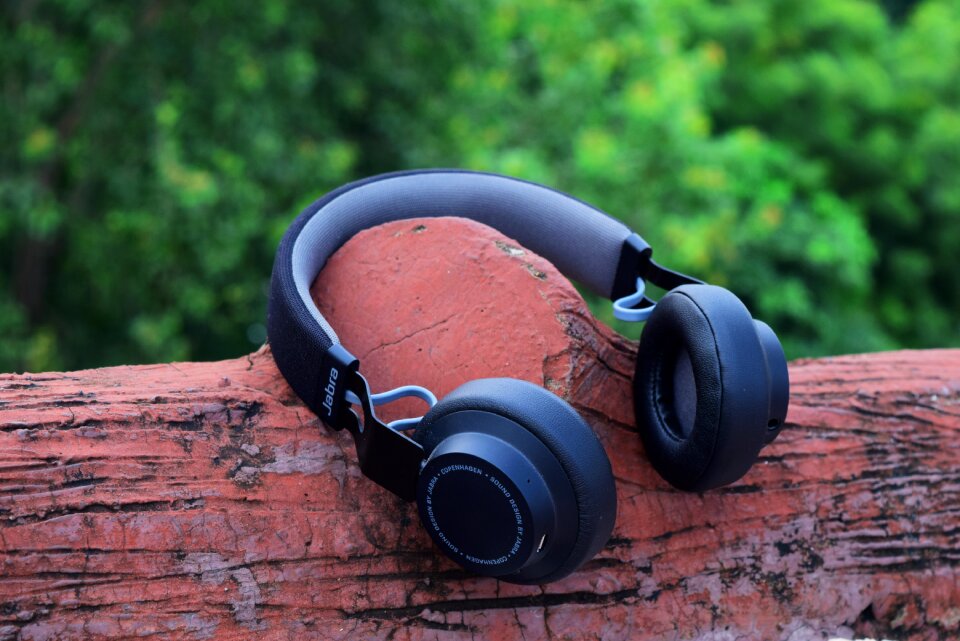 Headsets technology listening
