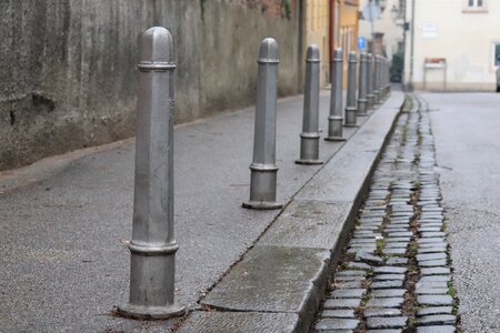 Metal wet outdoor
