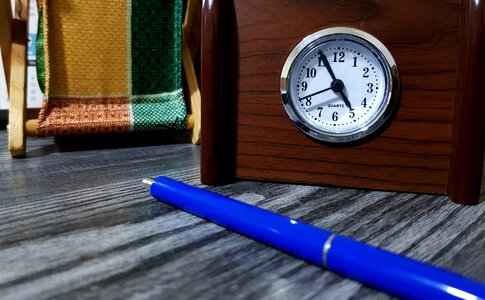 Pen table office