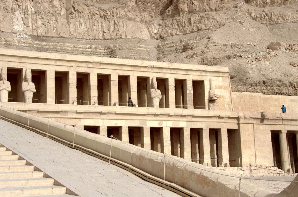 Hatshepsut temple pharaoh