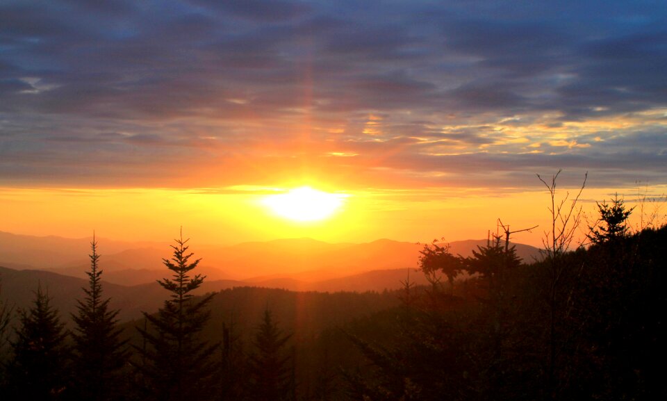 Smoky mountains sun