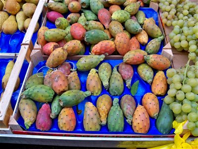 Figue de barbarie sur le marché d'Apt (Vauclue, France)