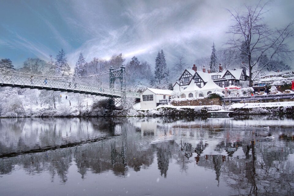 Shrewsbury shropshire boathouse photo